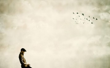 Achraf Baznani : L’univers impossible d’un photographe surréaliste contemporain